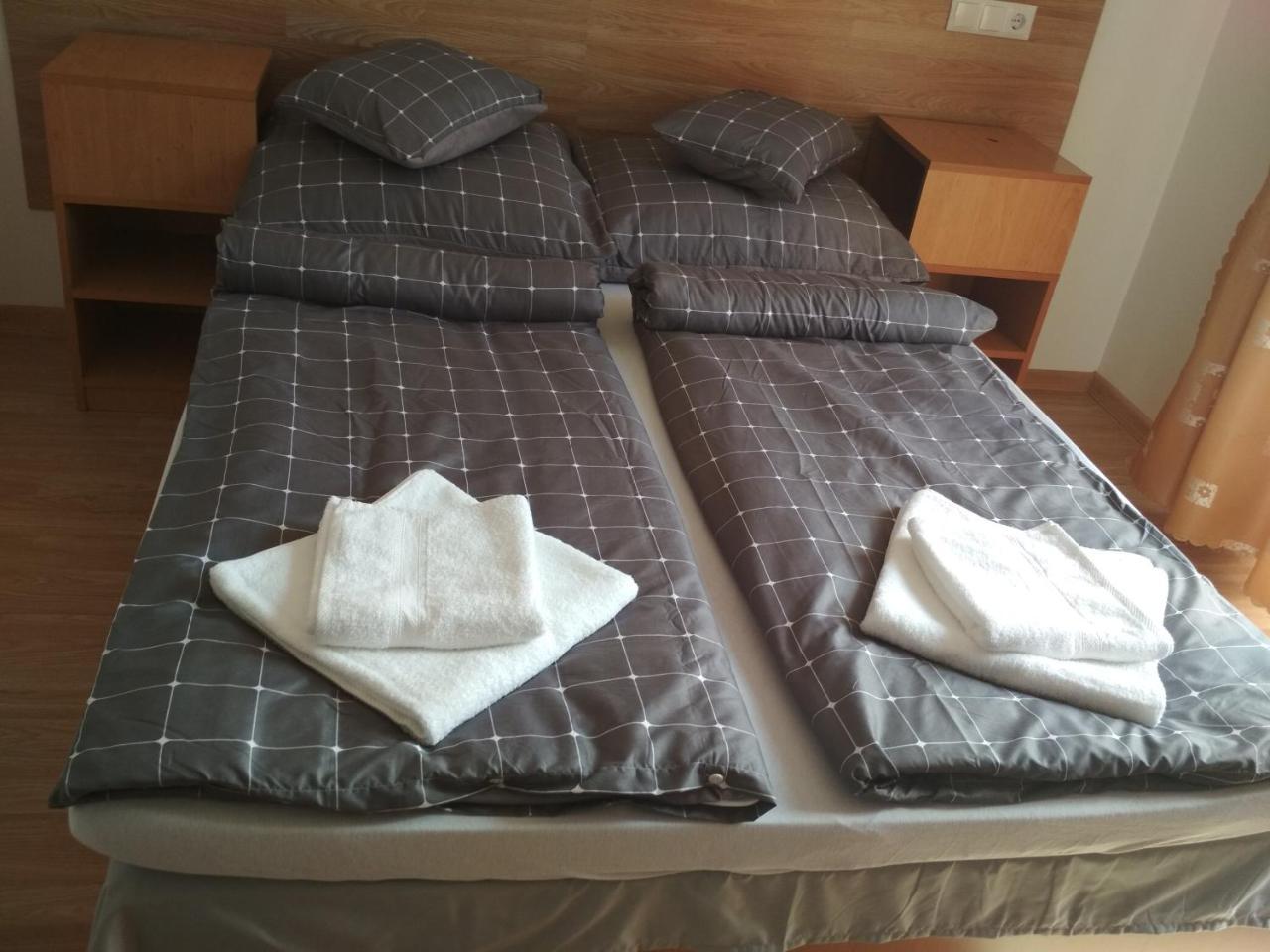 Acopark Vendeghaz Hotell Debrecen Eksteriør bilde