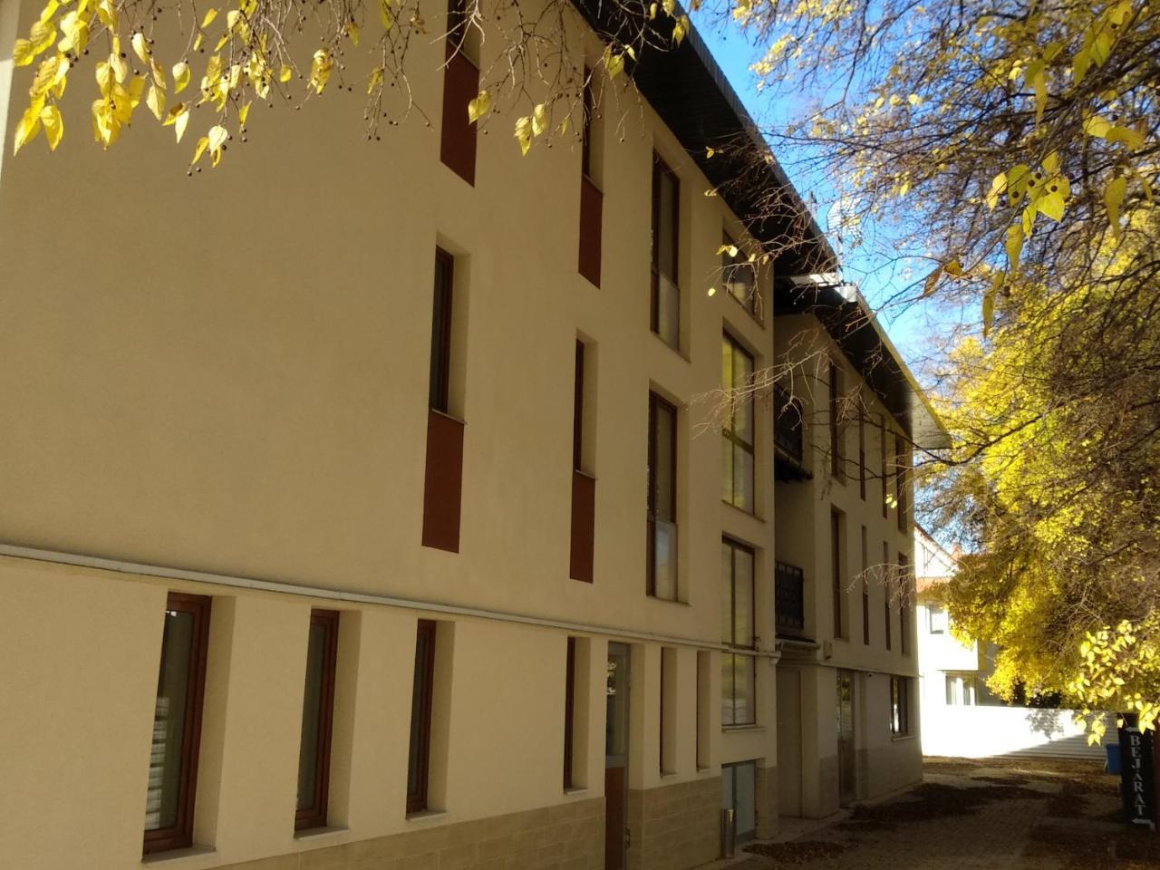 Acopark Vendeghaz Hotell Debrecen Eksteriør bilde