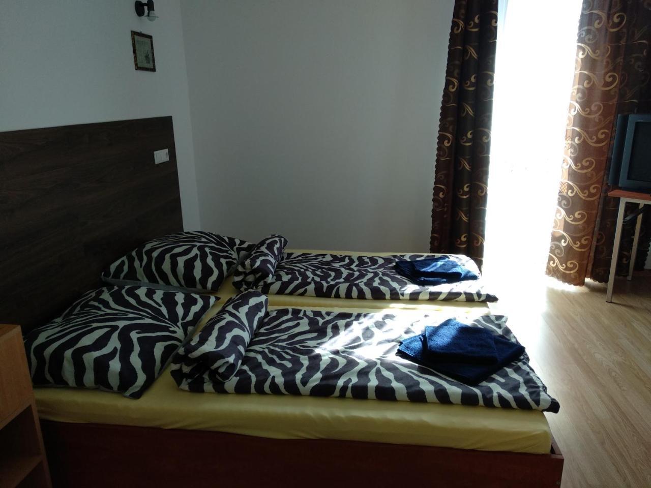 Acopark Vendeghaz Hotell Debrecen Eksteriør bilde